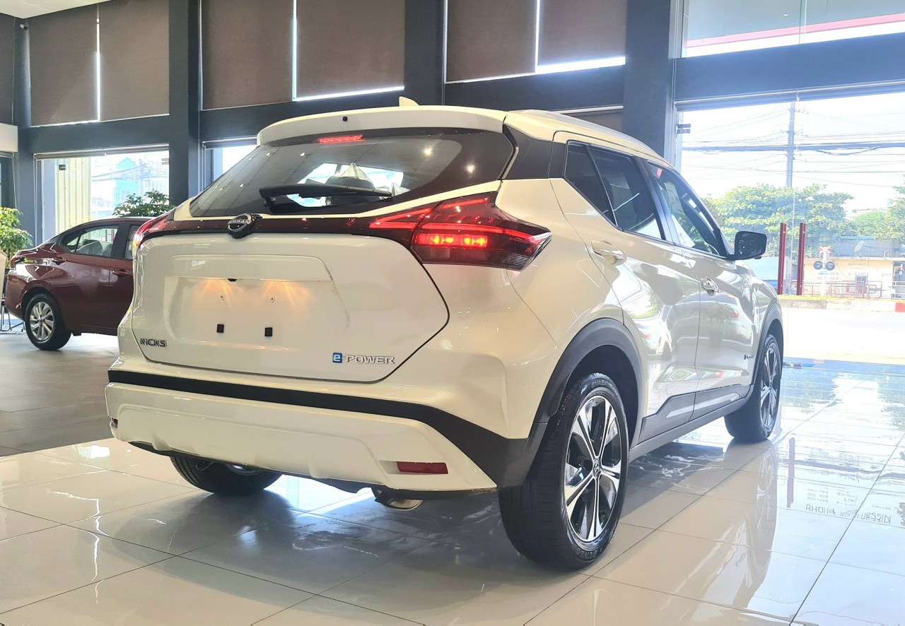 Cận cảnh Nissan Kicks tại đại lý TPHCM Cận cảnh Nissan Kicks tại đại lý TPHCM