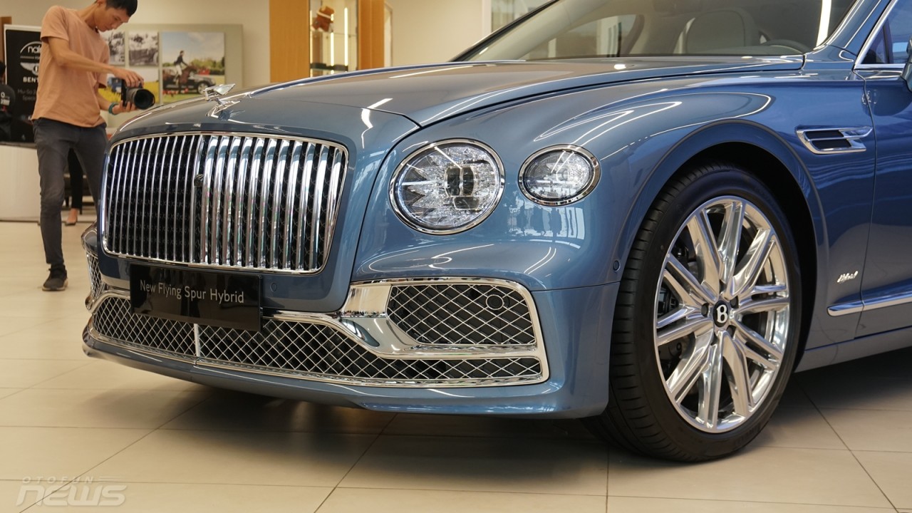 Bentley Flying Spur Hybrid 2023 ra mắt tại Việt Nam với giá từ 16,8 tỉ đồng