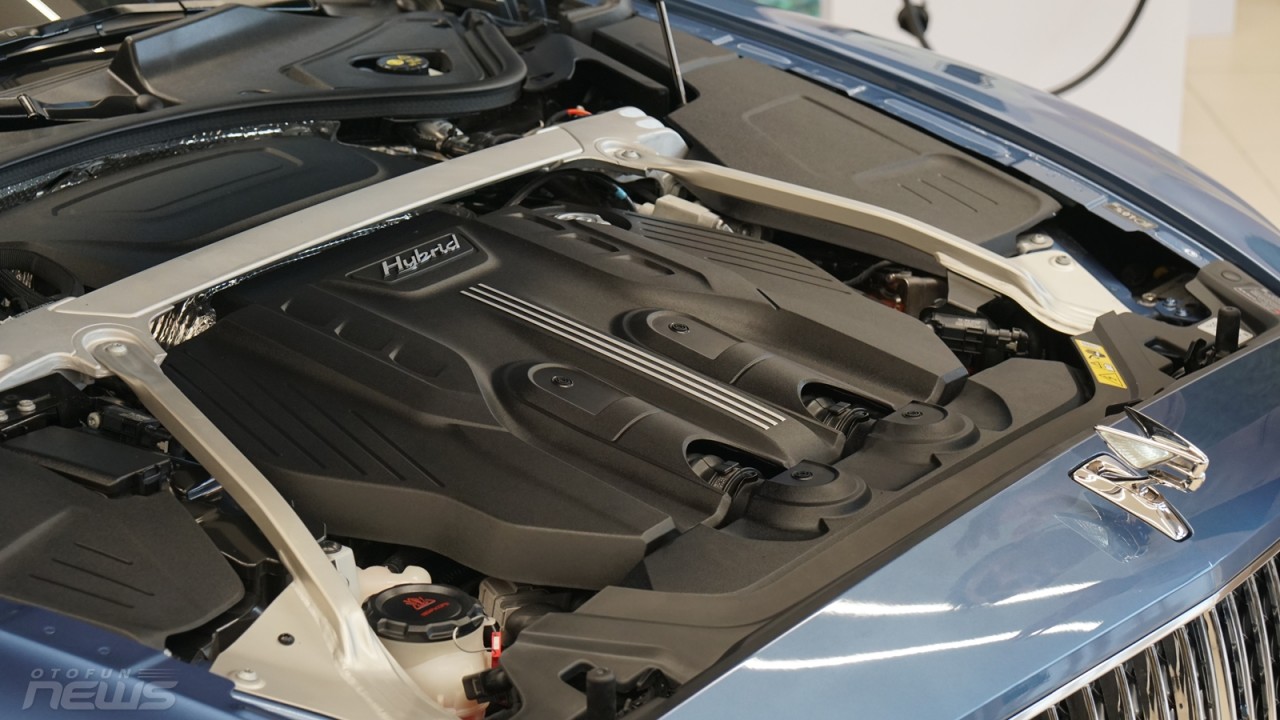 Bentley Flying Spur Hybrid 2023 ra mắt tại Việt Nam với giá từ 16,8 tỉ đồng