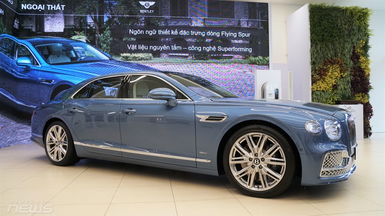 Bentley Flying Spur Hybrid 2023 ra mắt tại Việt Nam với giá từ 16,8 tỉ đồng
