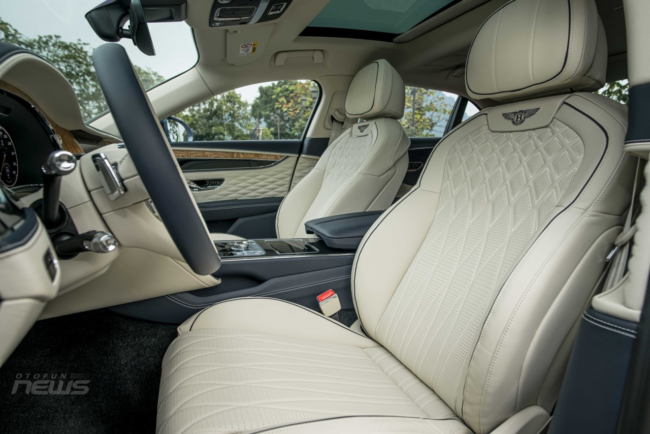 Bentley Flying Spur Hybrid 2023 ra mắt tại Việt Nam với giá từ 16,8 tỉ đồng