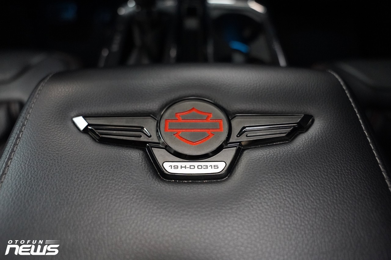 Hàng hiếm Ford F150 Harley-Davidson giá gần 7 tỷ đồng tại Hà Nội Hàng hiếm Ford F150 Harley-Davidson giá gần 7 tỷ đồng tại Hà Nội