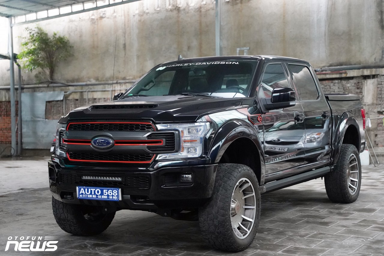 Hàng hiếm Ford F150 Harley-Davidson giá gần 7 tỷ đồng tại Hà Nội Hàng hiếm Ford F150 Harley-Davidson giá gần 7 tỷ đồng tại Hà Nội