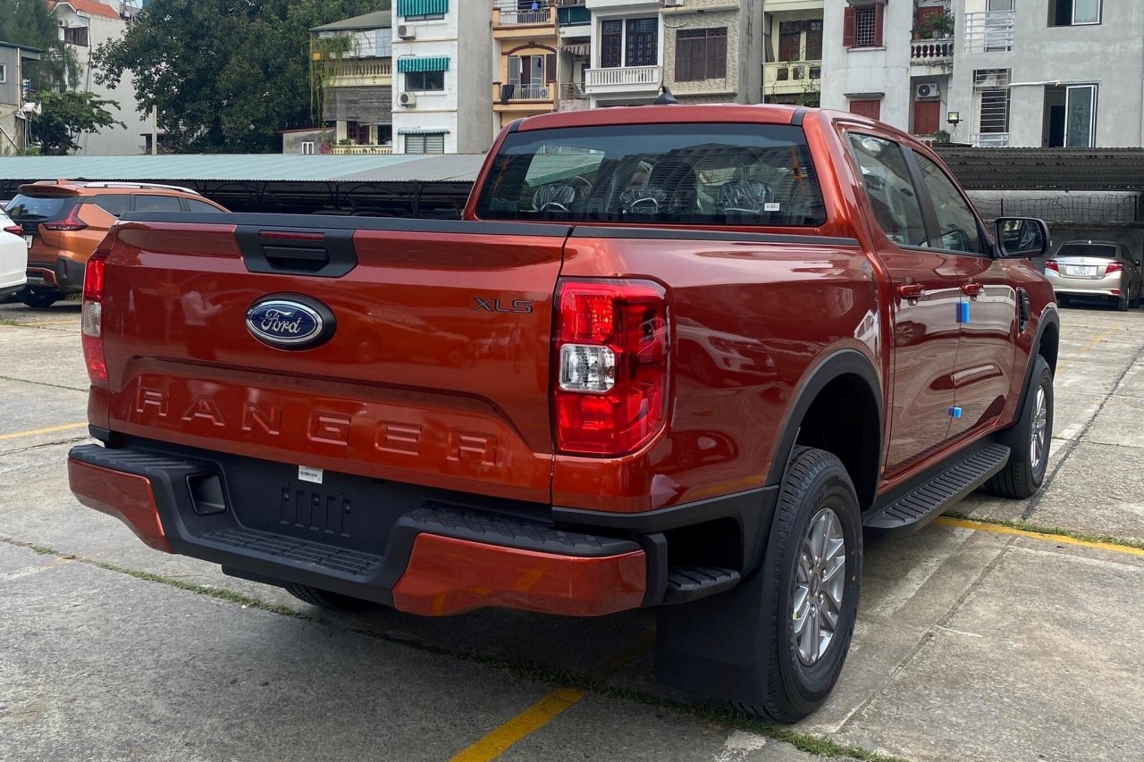 Ford Ranger - quá khó để đối thủ cạnh tranh vị thế dẫn đầu Ford Ranger - quá khó để đối thủ cạnh tranh vị thế dẫn đầu