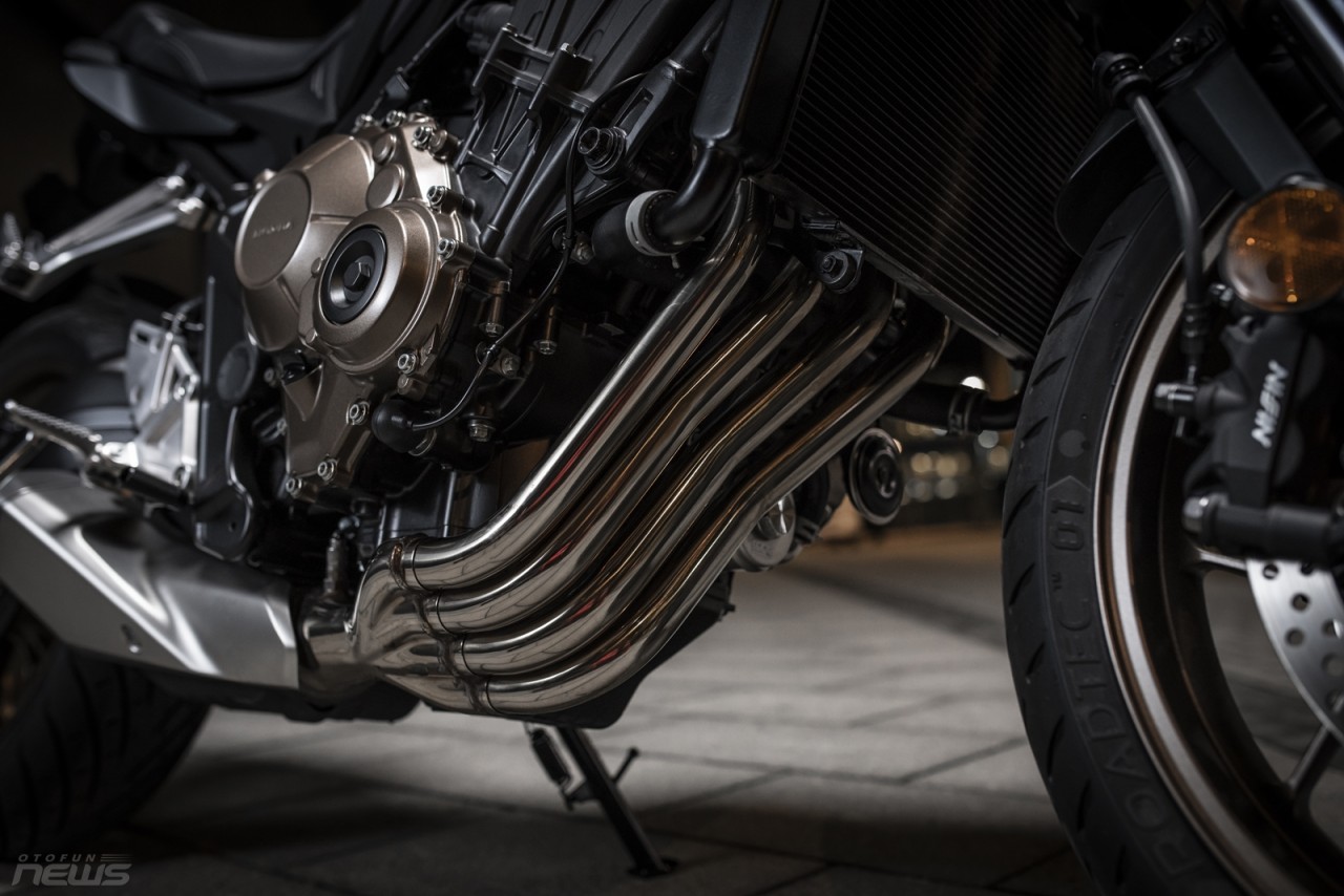 Honda CB650R 2021 – chạy “sướng” hơn bạn nghĩ