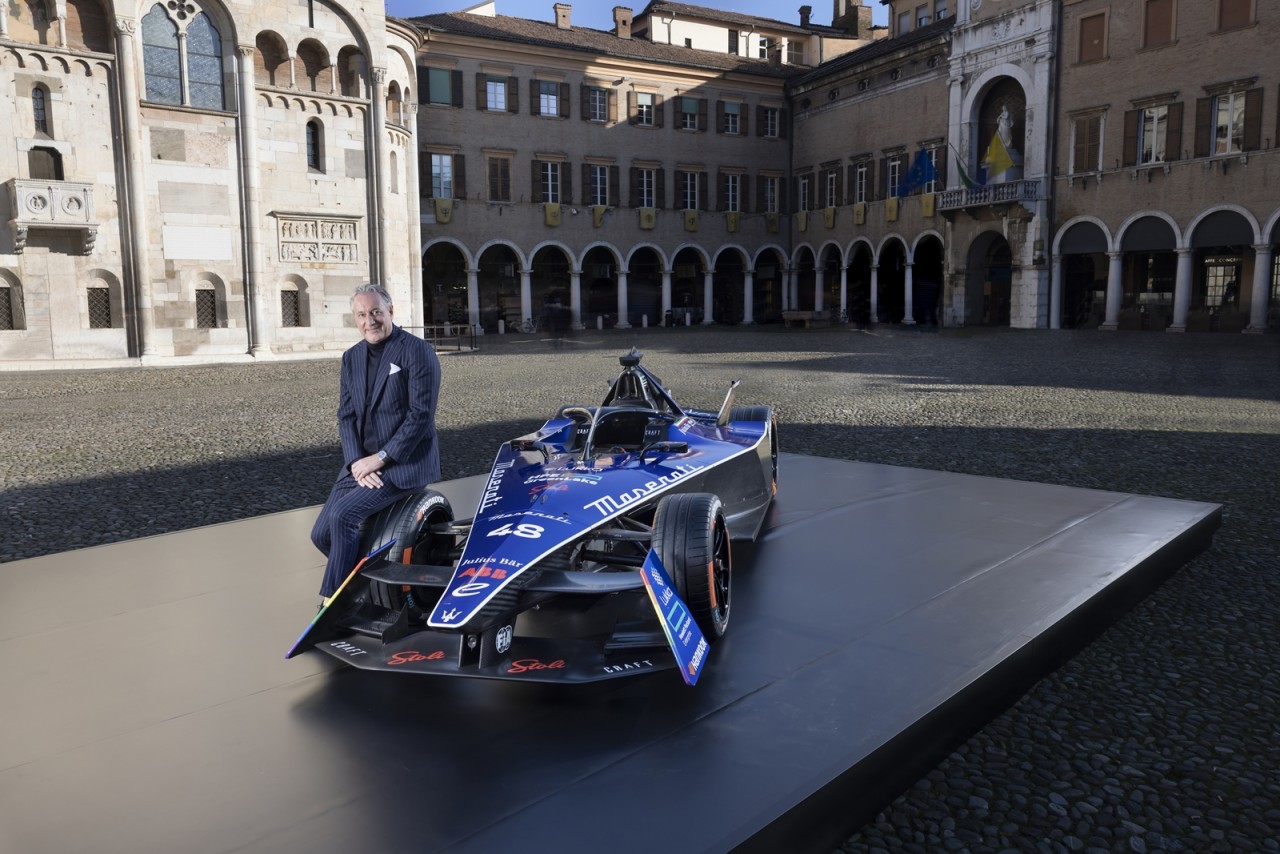 Cận cảnh chiếc xe đua thuần điện đầu tiên trong lịch sử Maserati Cận cảnh chiếc xe đua thuần điện đầu tiên trong lịch sử Maserati