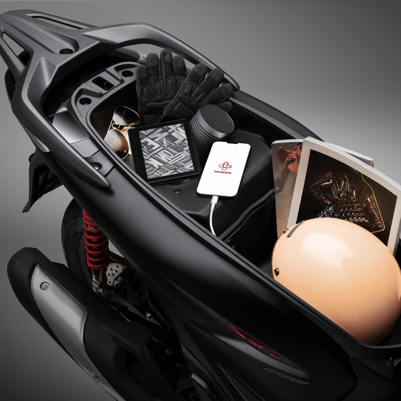 Honda SH160i và 125i 2023 ra mắt, giá từ 74,7 triệu đồng Honda SH160i và 125i 2023 ra mắt, giá từ 74,7 triệu đồng