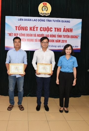 trao giai anh ne t de p cong doa n va nguo i lao do ng tren facebook