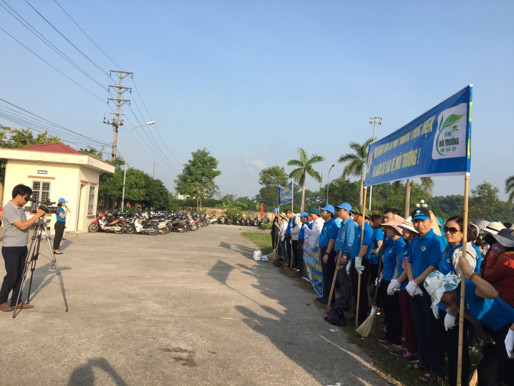 hon 1000 doan vien cong doan ra quan bao ve moi truong