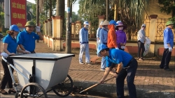 nuoc mat cua nguoi giao vien 19 nam cong tac bong choc nhan thong bao cham dut hop dong