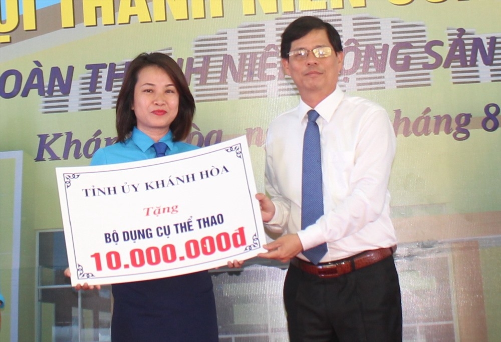 Có Trung tâm Văn hóa, đời sống tinh thần của công nhân sẽ tốt hơn co trung tam van hoa doi song tinh than cua cong nhan se tot hon
