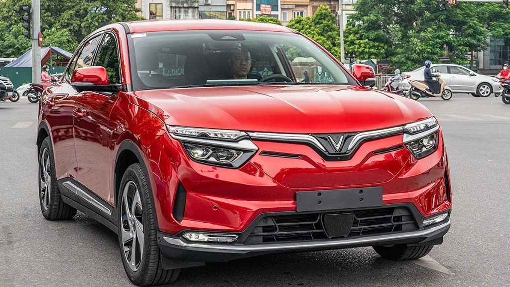 4.278 ô tô điện VinFast bao gồm VF8 và VF e34 giao đến khách hàng trong tháng 12/2022