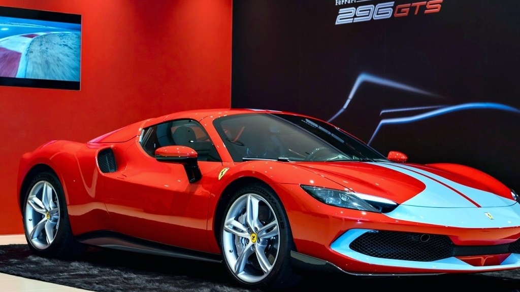 Ferrari 296 GTS có mặt tại Việt Nam, giá từ 23 tỷ đồng