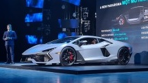 Siêu xe hybrid Lamborghini Revuelto động cơ V12 chào hàng khách Việt với giá 44 tỷ đồng