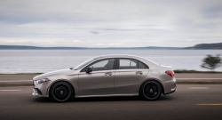 Mercedes-Benz loại bỏ một số dòng xe