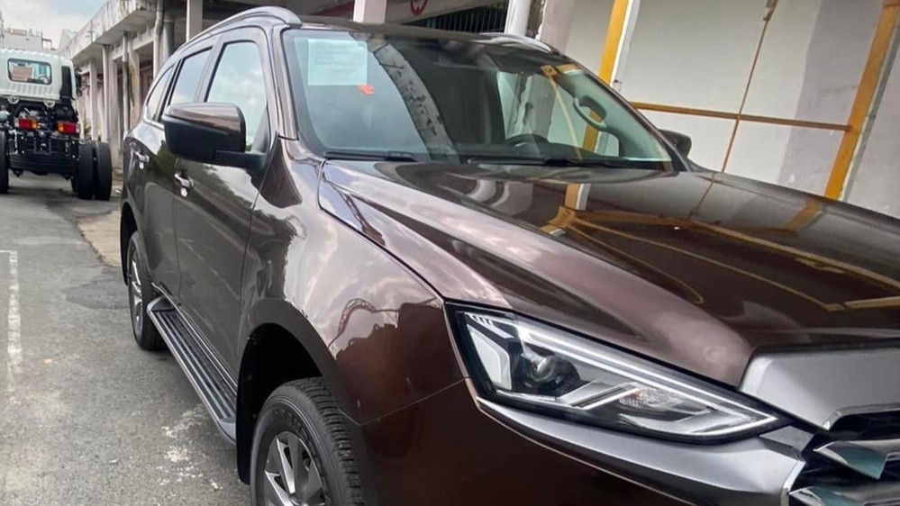 Isuzu Mu-X 2022 bất ngờ xuất hiện tại Việt Nam, chuẩn bị được ra mắt?