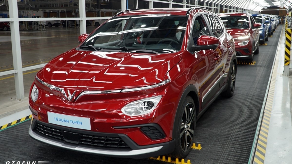 2.490 xe VinFast bán ra trong tháng 6/2022