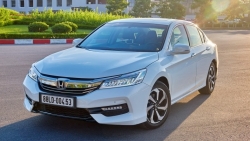 Honda Accord đời cũ với mức giảm lên tới 270 triệu đồng