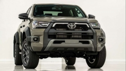 Toyota Hilux 2023 chính thức ra mắt