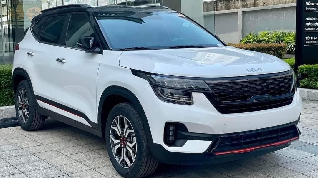 Kia Seltos X-Line giá 709 triệu đồng về đại lý