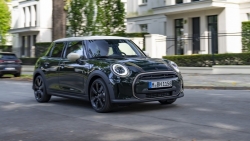 MINI Cooper S 5-Cửa Resolute Edition có mặt tại Việt Nam