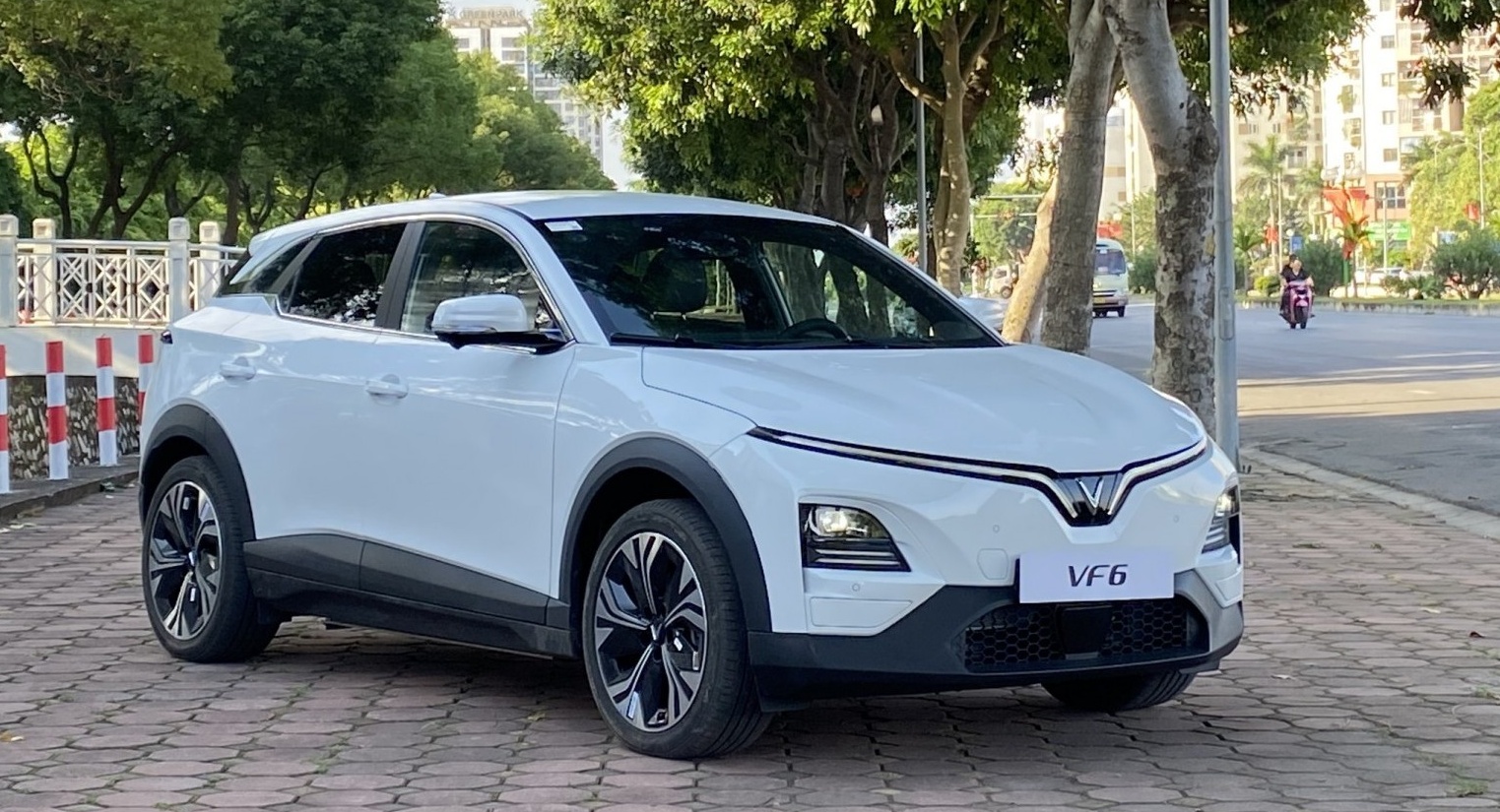 Hình chi tiết VinFast VF6 Plus bản 