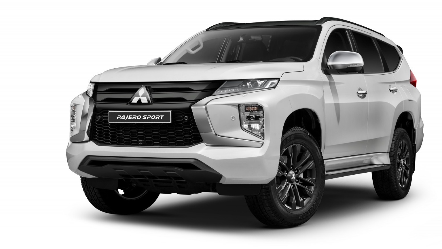 Mitsubishi Pajero có thêm phiên bản hai tông màu mới, tăng trang bị giá không đổi
