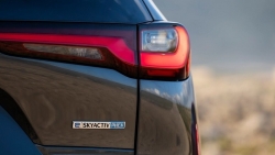 Mazda CX-90 2024 tiếp tục hé lộ hình ảnh thiết kế mới