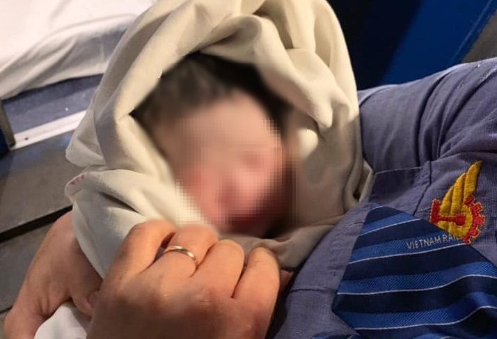 Trưởng tàu SE6 kể lại thời khắc sản phụ chuyển dạ tại Quảng Ngãi