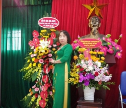 Nữ công nhân nghỉ hưu đóng góp, xây dựng hạnh phúc khu dân cư