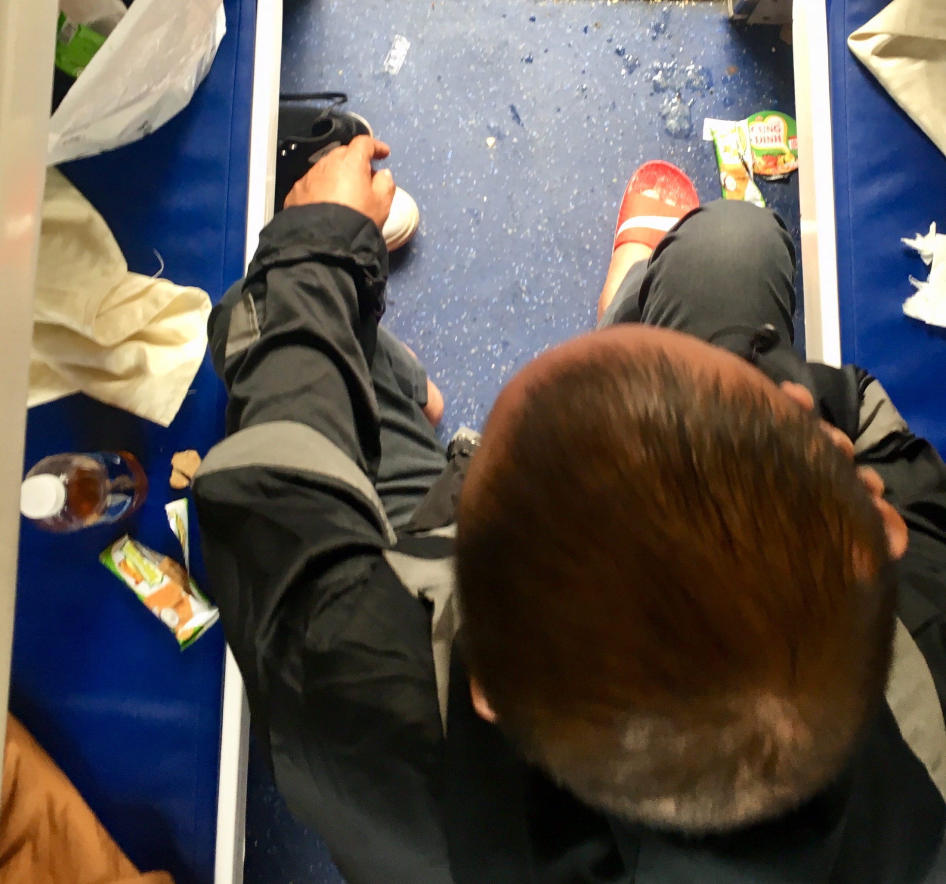 chuyen tau cuoi nam mong muon hanh khach ung xu van minh