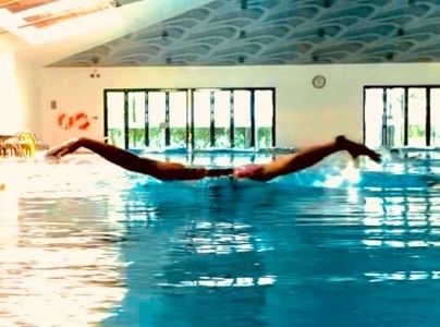 tinh yeu boi loi cua chang trai tre niem dam me den tu 1 lan tam song