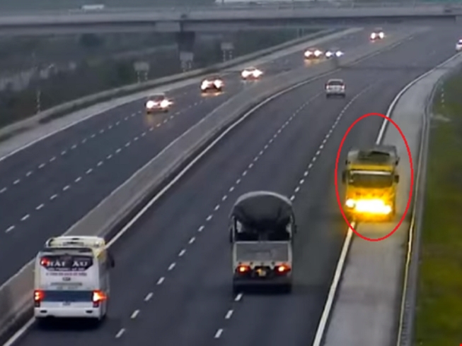 Cần ngăn chặn hành vi đi ngược chiều trước khi quá muộn