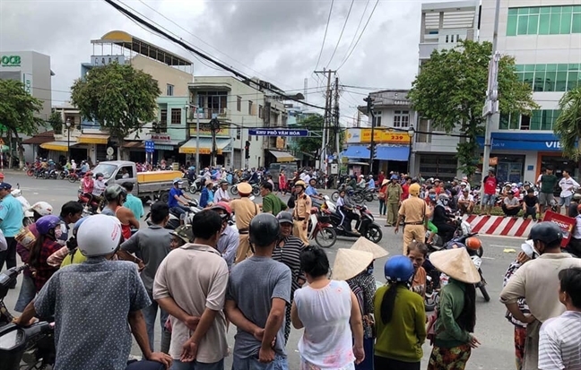 Hiếu kỳ ở hiện trường tai nạn và ẩn họa khôn lường