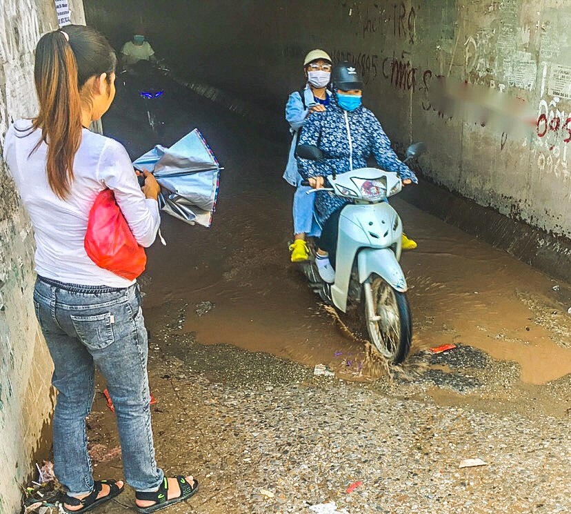 Bắc Giang: Chuyện buồn về hầm chui dân sinh ven KCN Vân Trung bac giang chuyen buon ve ham chui dan sinh ven kcn van trung