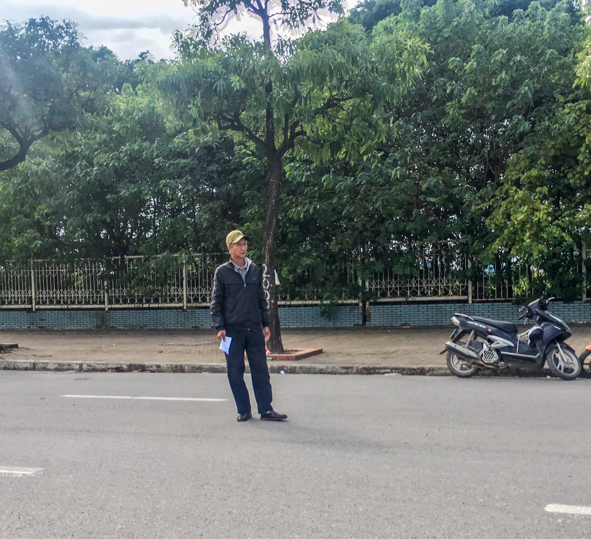 ve tran viet nam thai lan khi nguoi ban lai ve cung het gia voi co cho den