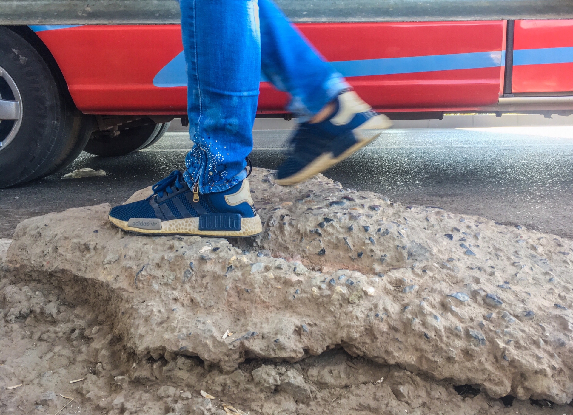 Hiểm nguy bến cóc trên cao tốc Hà Nội – Bắc Giang hiem nguy ben coc tren cao toc ha noi bac giang