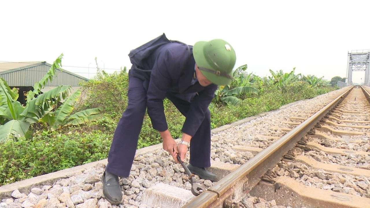 Gian nan nghề tuần đường sắt gian nan nghe tuan duong sat