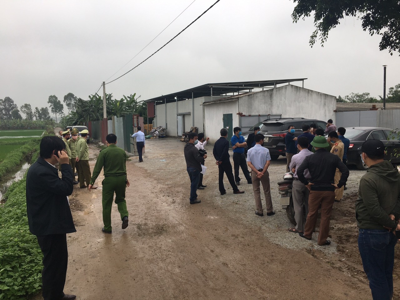 hai duong phat hien kho chua noi tang dong vat khung khong ro nguon goc xuat xu