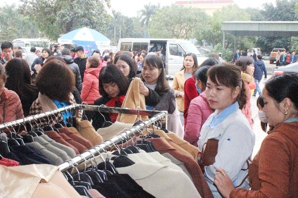 400 công nhân, lao động tham gia chương trình “Tết sum vầy” 400 cong nhan lao dong tham gia chuong trinh tet sum vay