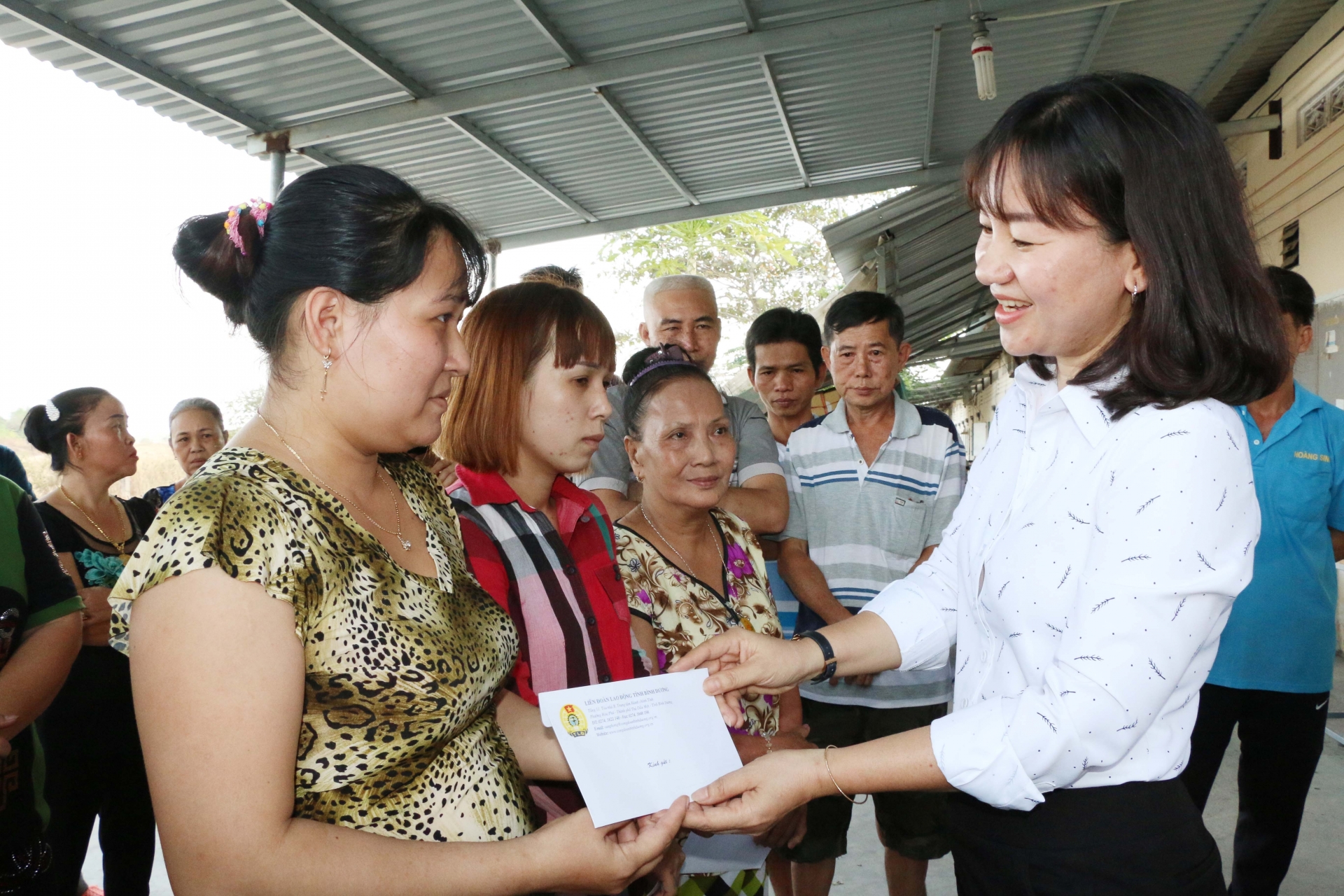 LĐLĐ tỉnh Bình Dương: Tết về nơi xóm trọ công nhân