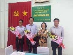 Góp phần đẩy mạnh công tác đảng trong công nhân lao động