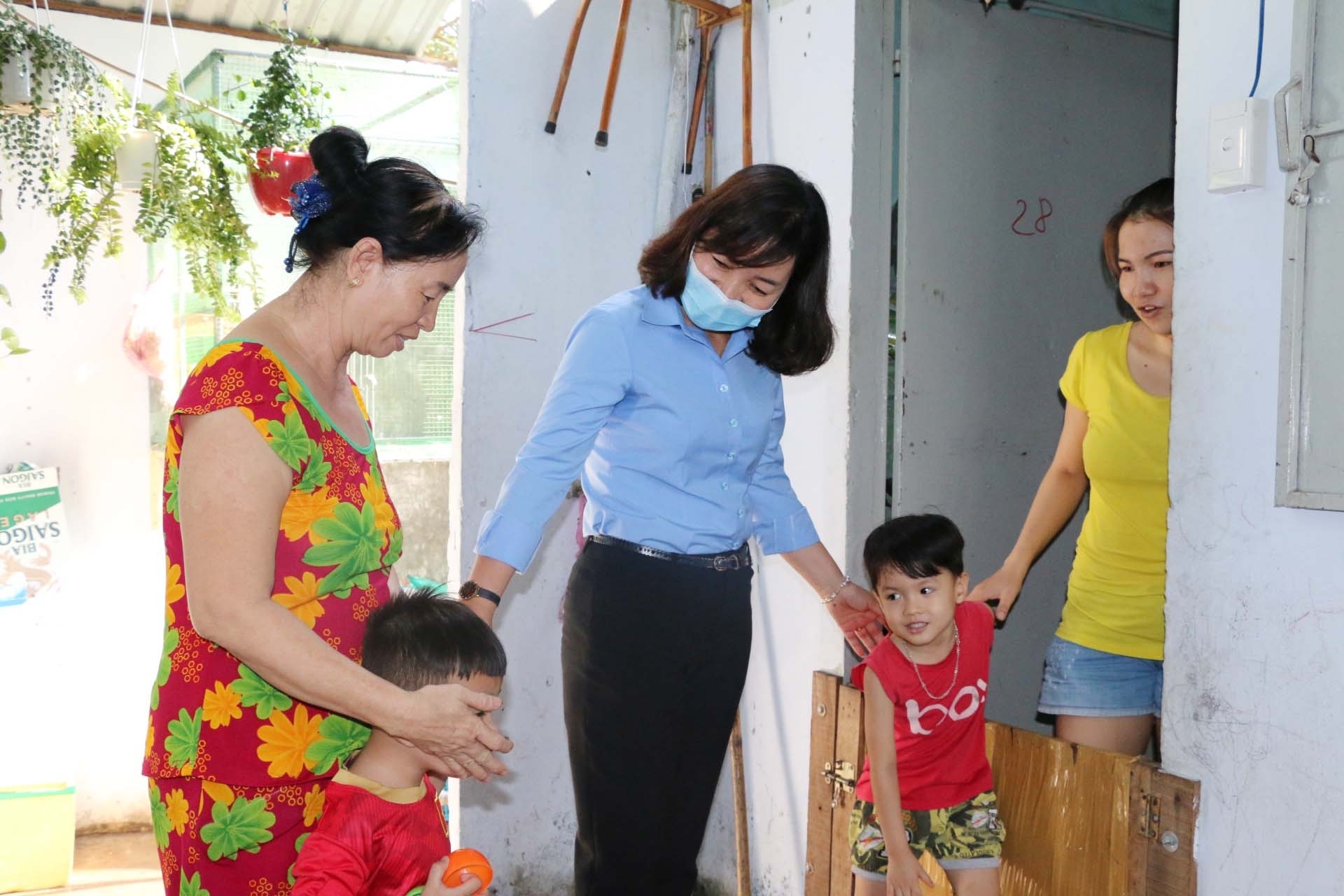 Công nhân Bình Dương đồng lòng cùng công ty chống dịch cong nhan binh duong dong long cung cong ty chong dich