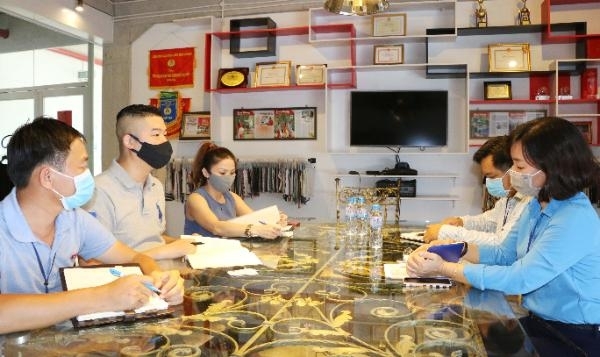 binh duong cong nhan phai thoi viec doanh nghiep da het cach