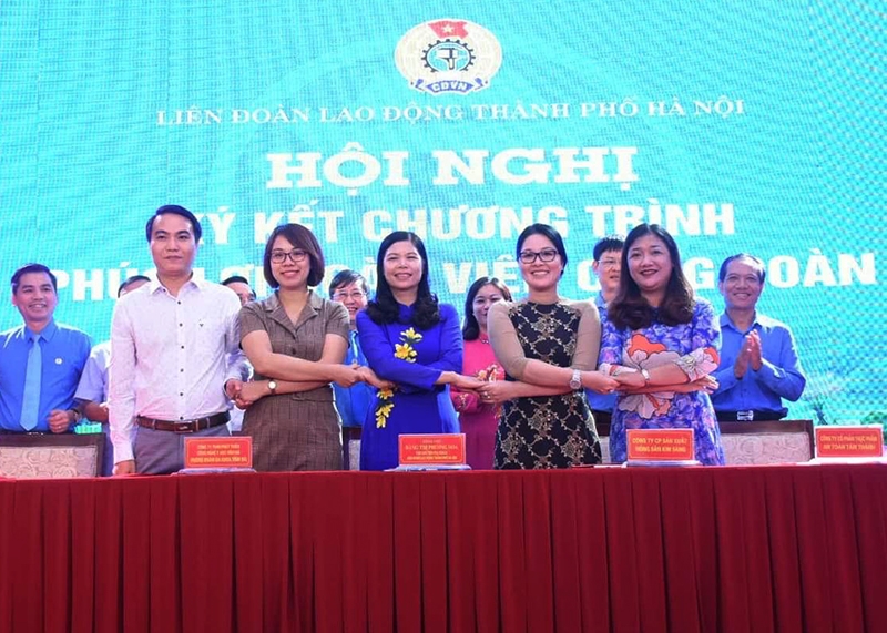LĐLĐ TP. Hà Nội: Tuyên dương 47 “Sáng kiến trong công nhân viên chức lao động Thủ đô” ldld tp ha noi tuyen duong 47 sang kien trong cong nhan vien chuc lao dong thu do