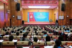 chi dinh thi thanh thuy nguoi nu can bo cong doan tieu bieu