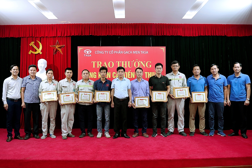 Công đoàn CTCP gạch men Tasa và phong trào“Lao động giỏi, lao động sáng tạo” cong doan ctcpgach men tasadong hanh cung phong traolao dong gioi lao dong sang tao