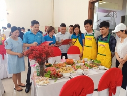 nhoc nhan nhung bua com ca va mong moi cua cong nhan