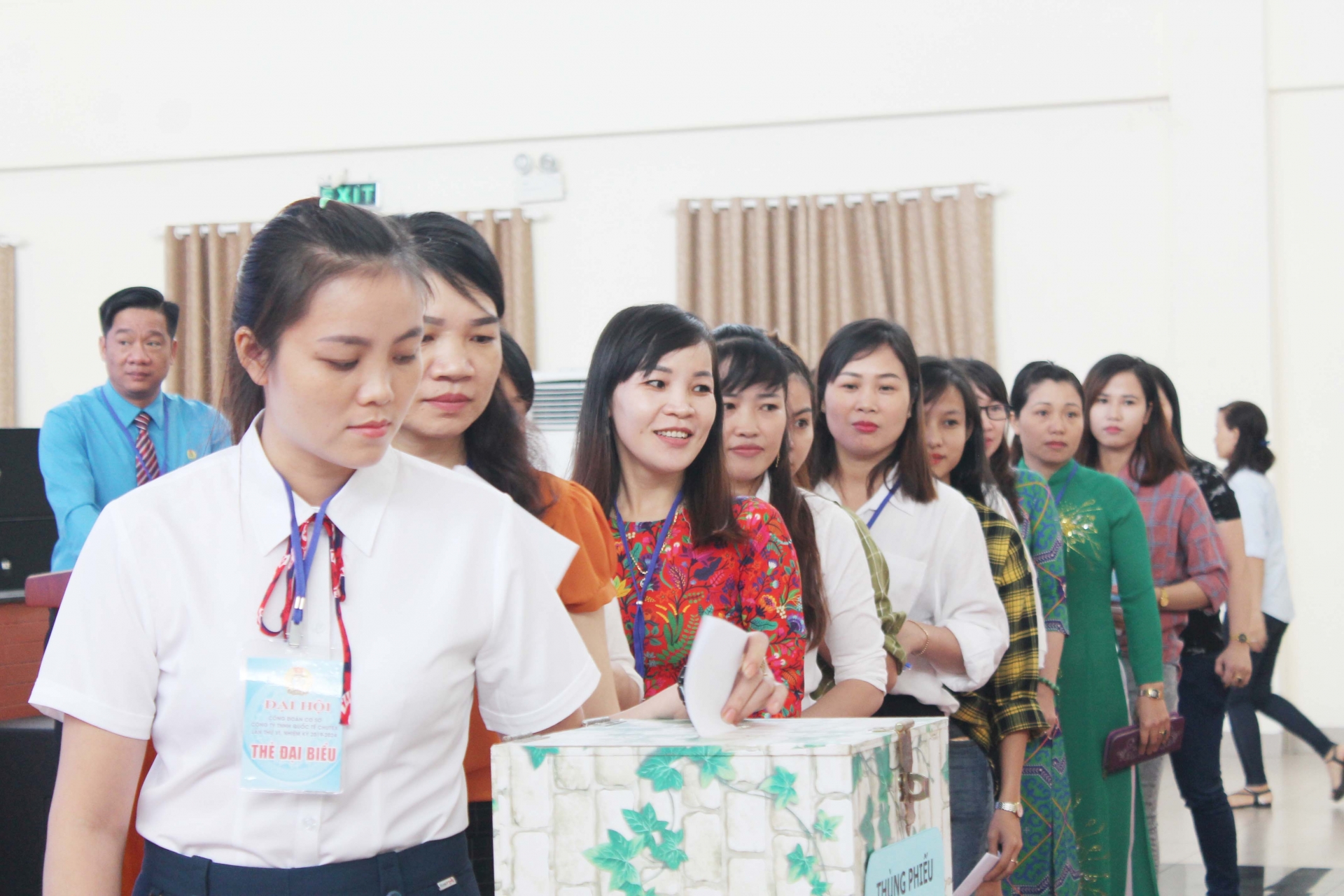 Công đoàn cần tham gia cải thiện điều kiện làm việc cho người lao động cong doan can tham gia cai thien dieu kien lam viec cho nguoi lao dong