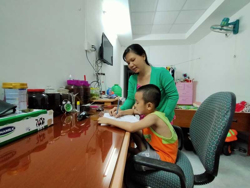 Xây nhà tập thể giữ chân người lao động